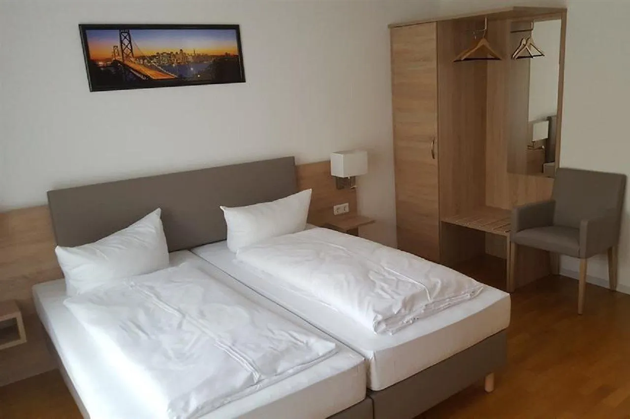 Itm Hotel Deutsches Haus Hamburg Germany